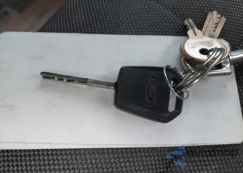 2017 Ford F-150 Xl из США, поврежденный, VIN 1FTMF1C87HKC30786